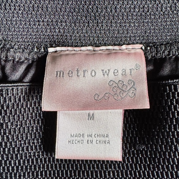 Metro Wear Black and Cream Wave Midi Skirt - Picture 2 of 2